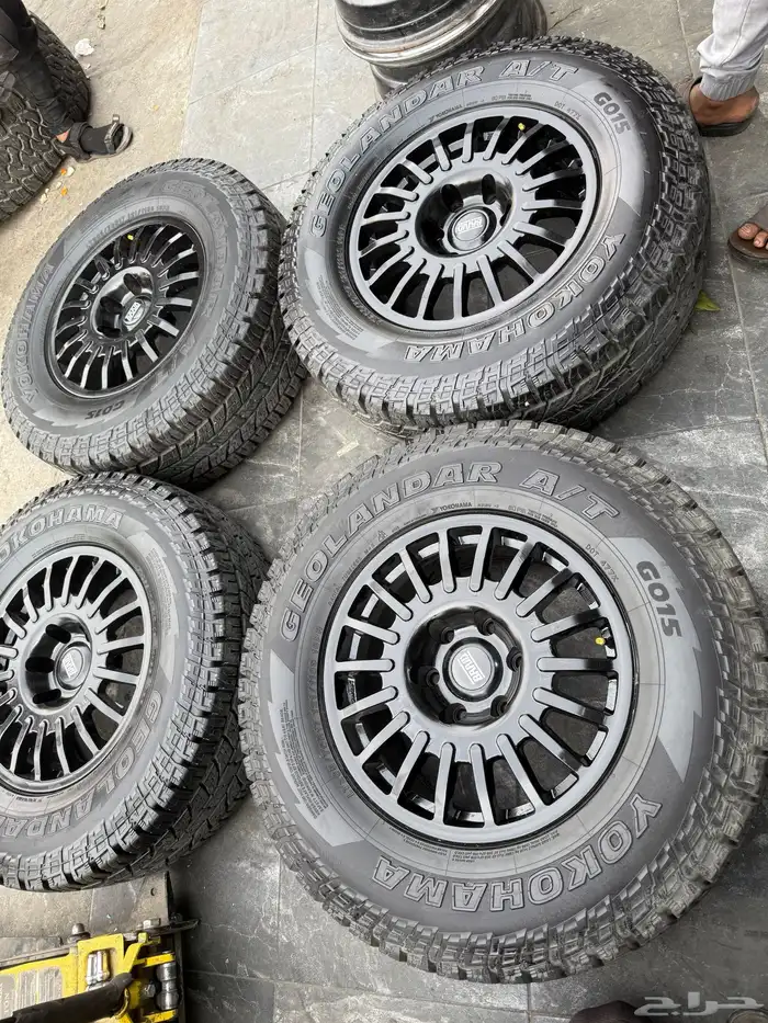 جنوط برايد مع كفرات ربع حجري مقاس 285 70 17 يوكوهاما 12