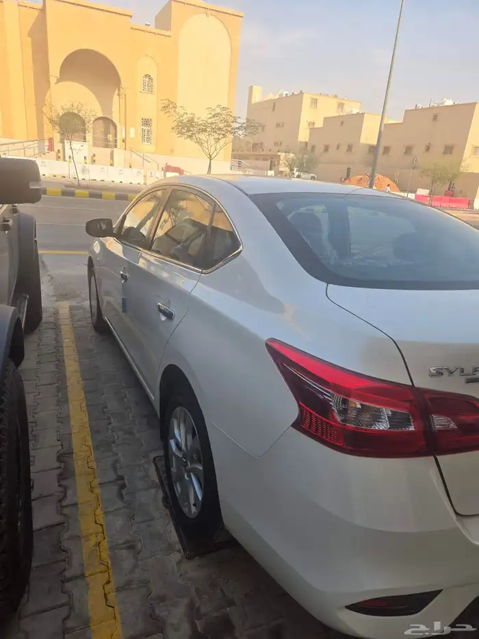 نيسان سنترا 2025 3