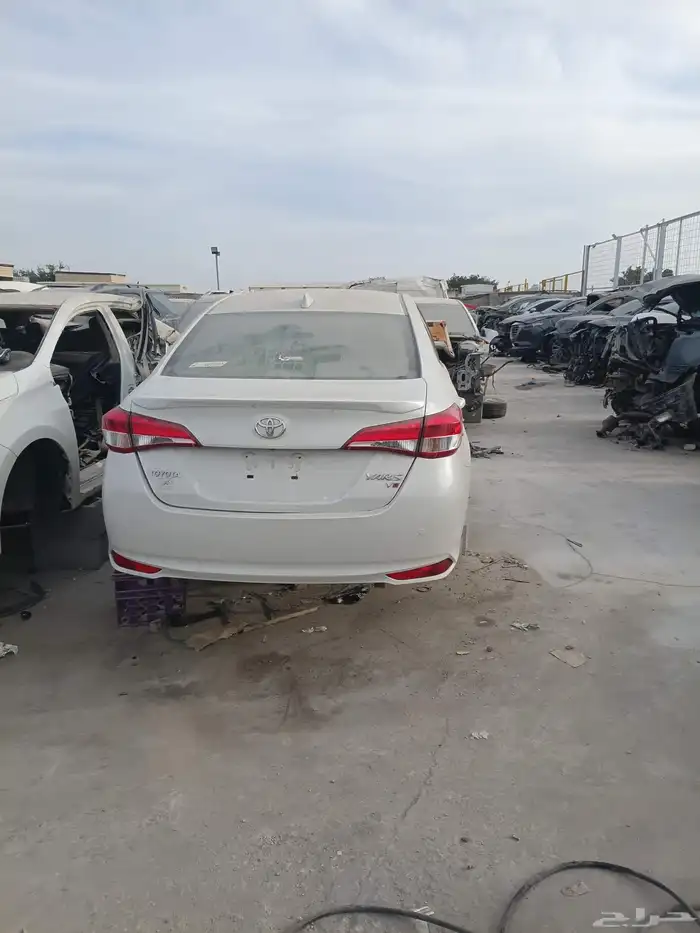 تويويا يارس 2021 تشليح قطع غيار فقط 2