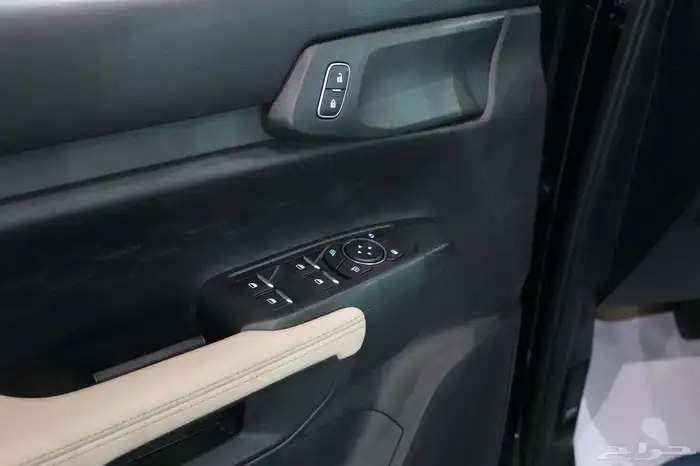 فورد ايفرست XLS بنزين موديل 2025 بسعر 143.750 15