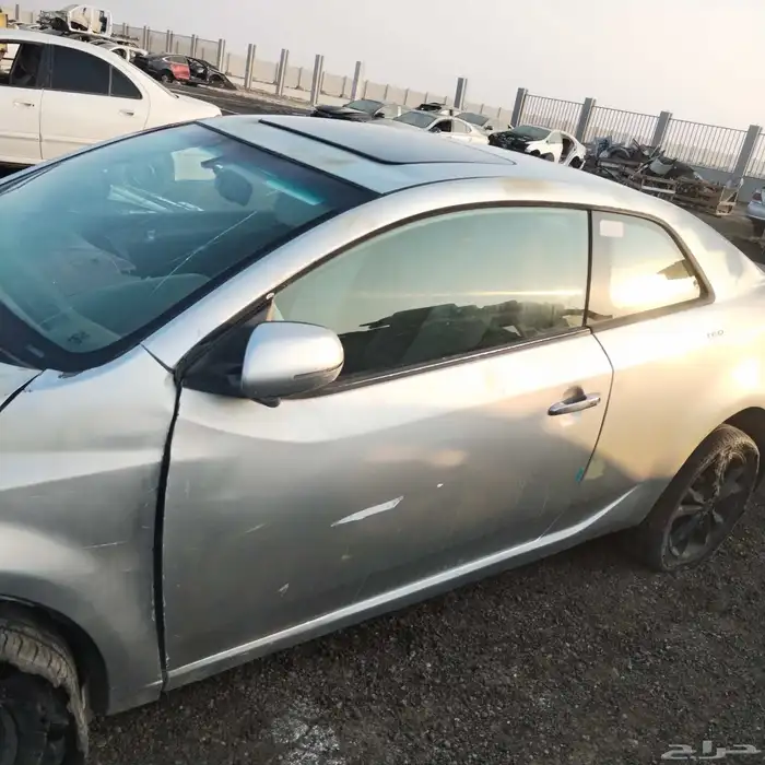 للبيع قطع الغيار المستعملة السياره كيا سيراتو تشليح 3