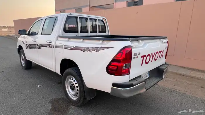 هايلوكس ديزل سلق 2025 جديد ماشي 3800 فقط مالك1 6