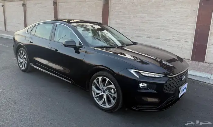 فورد_توروس_2023_تيتانيوم 15