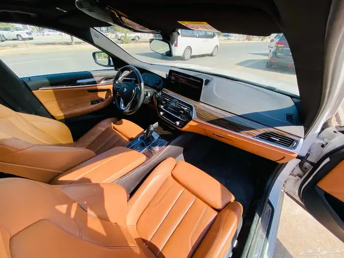 بي ام دبليو 2023 الفئه الخامسه BMW 520i 22