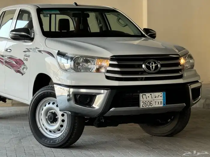 تويوتا هايلكس GL2 ديزل موديل 2023 نظيف جدا 11