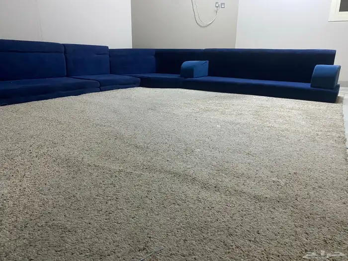 مجلس أرضي وسرير 1