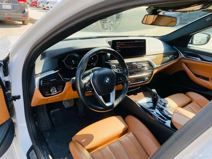 بي ام دبليو 2023 الفئه الخامسه BMW 520i 24