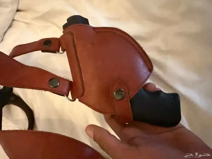 محزم مع مسدس لعبه 1