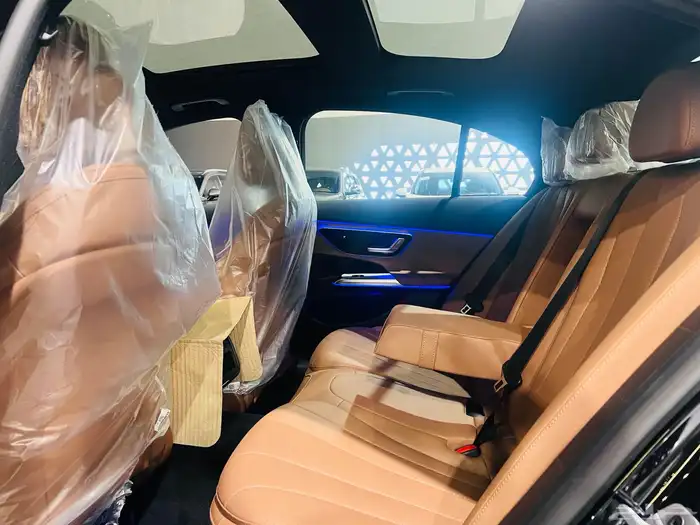 مرسيدس E200 موديل 2025 اصفار (عرض خاص) 5