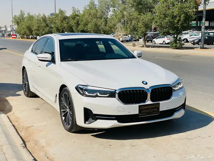 بي ام دبليو 2023 الفئه الخامسه BMW 520i 1