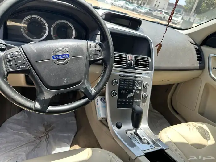 فولفو xc60 2011 3