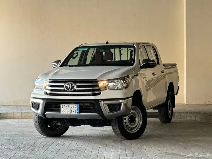 تويوتا هايلكس GL2 ديزل موديل 2023 نظيف جدا 0