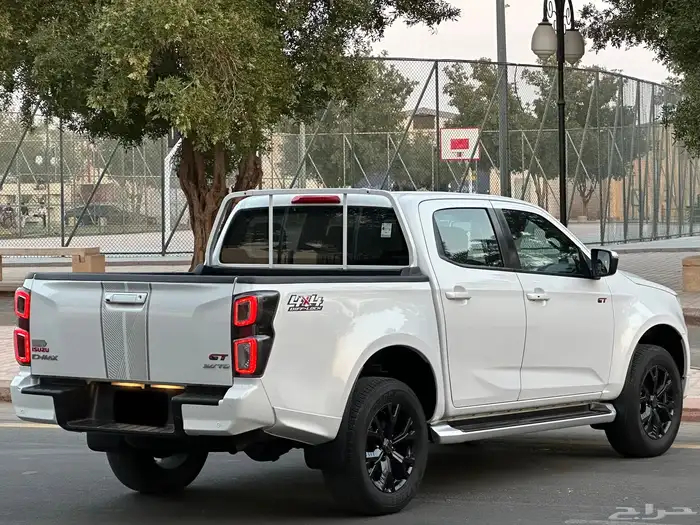 ايسوزو ديماكس 2023 GT دبل ديزل 5