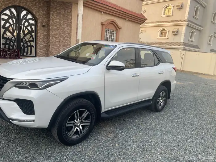 للبيع فورتشنر 2023 GX2 دبل أربعه سرندر 0