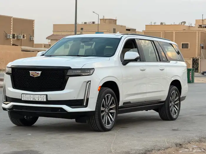 اسكاليد 2021 طويل بلاتينوم بلاك اديشن 0