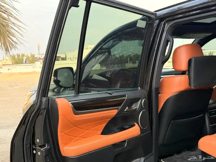 لكزس LX570 بلاك اكديشن بحالة الوكاله شرط 26