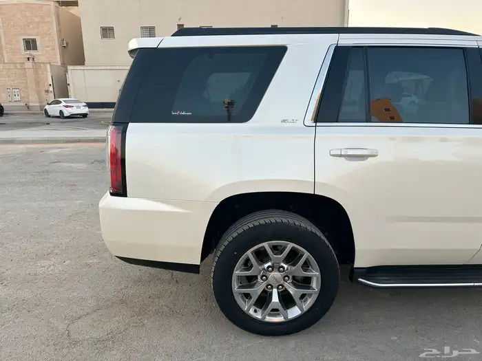 يوكن 2015 SLT اعلئ فئة وكالة 18