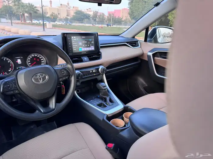 للبيع تويوتا راف فور عداد قليل 2021 10