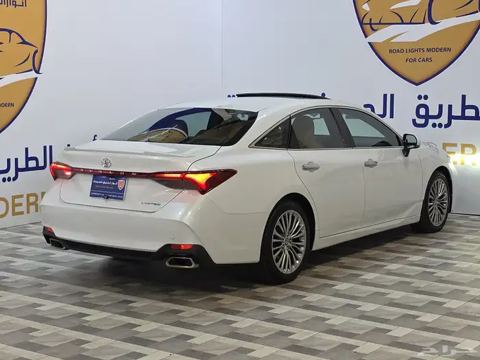 تويوتا افالون 2022 وكالة بالكامل 4