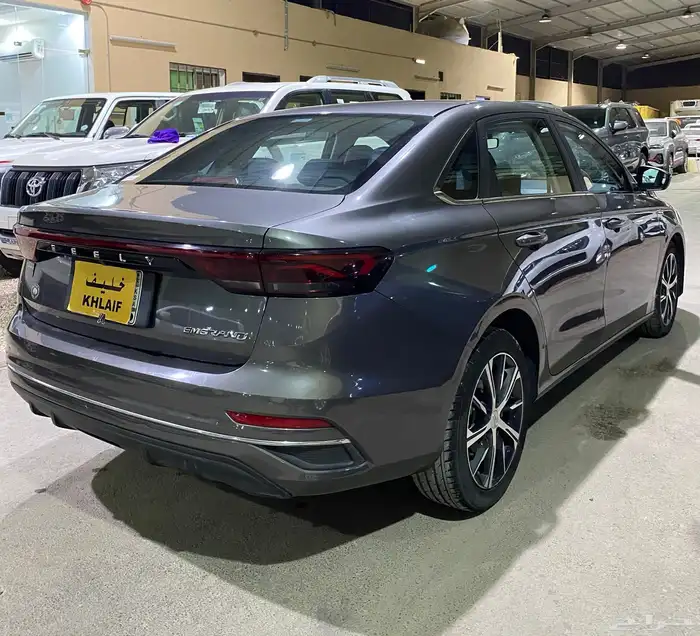 (( يوجد لدينا مجموعه من جيلي امجراند 2023 فل كامل و استاندر 8