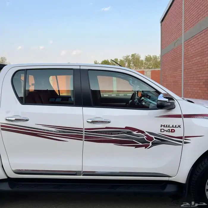 هايلكس 2024 ديزل محرك 2800 قير تماتيك بحالة الوكالة . 20