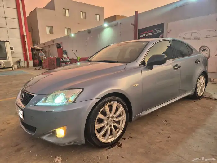لكزس IS 300 موديل 2007 نظيف للبيع 5