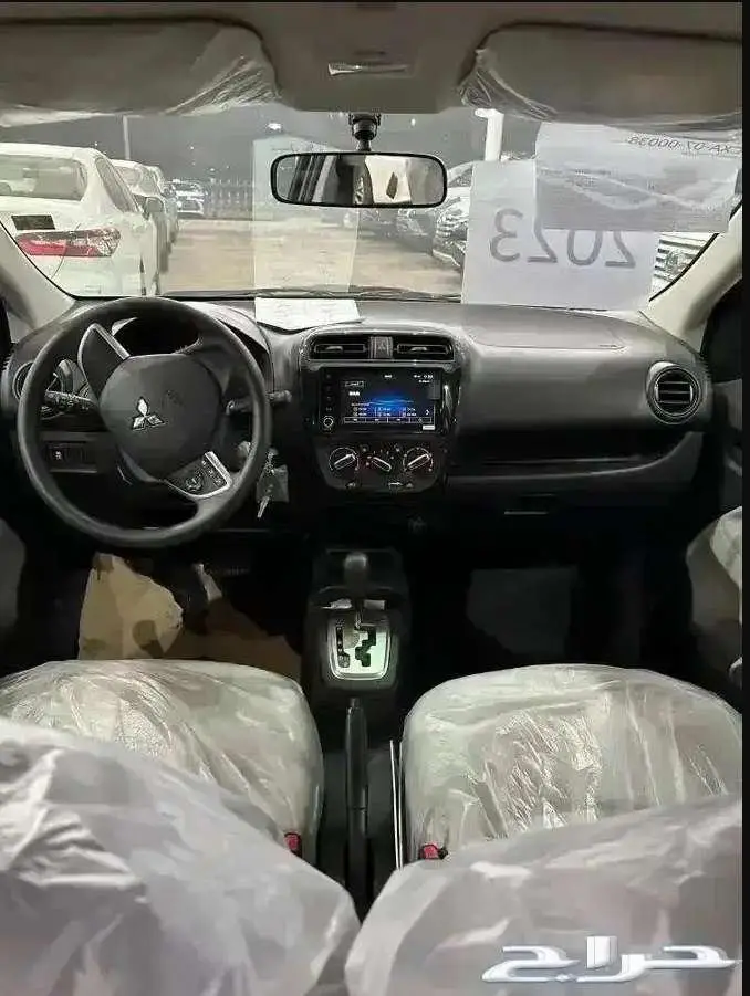 متسوبيشي اتراج 2023 ستاندر فضي 3