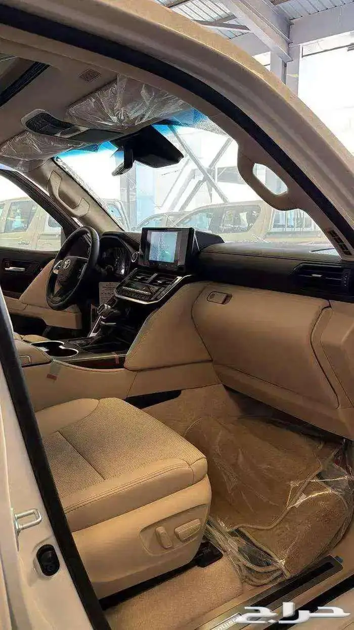 تويوتا لاندكروزر GXR L5 فل كامل بريمي تنفس طبيعي 2025 2