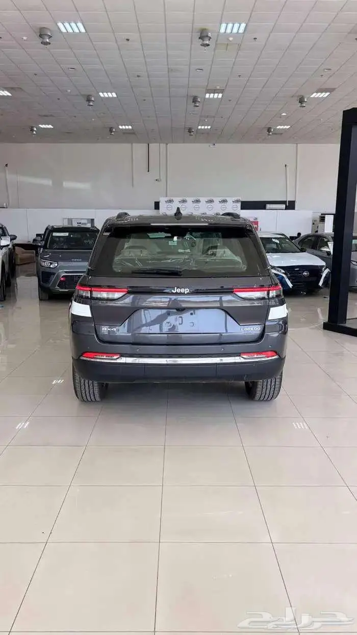 جيب جراند شيروكي لاريدو 2025 8