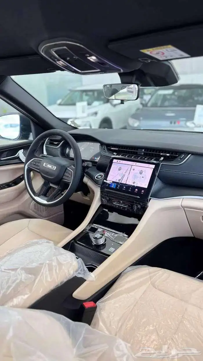 جيب جراند شيروكي لاريدو 2025 10