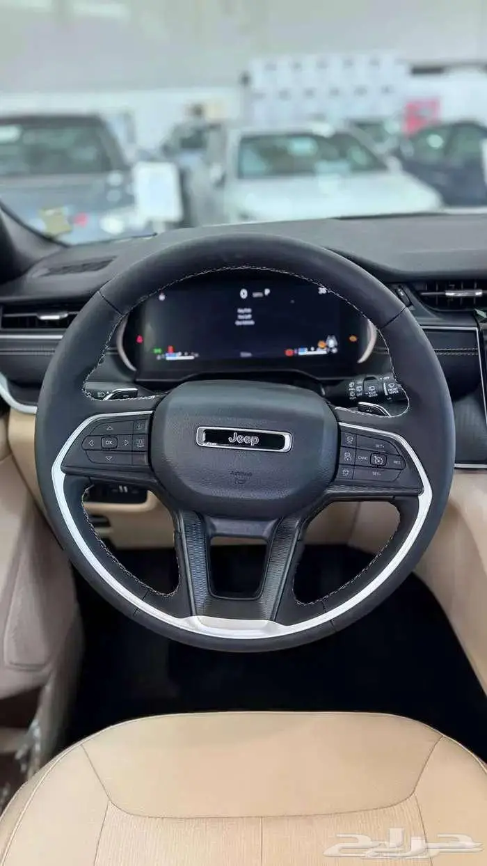 جيب جراند شيروكي لاريدو 2025 13