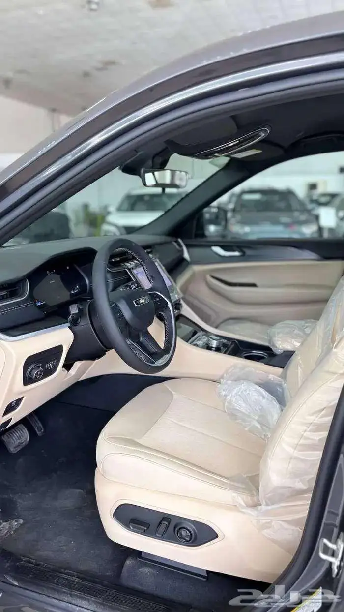 جيب جراند شيروكي لاريدو 2025 17