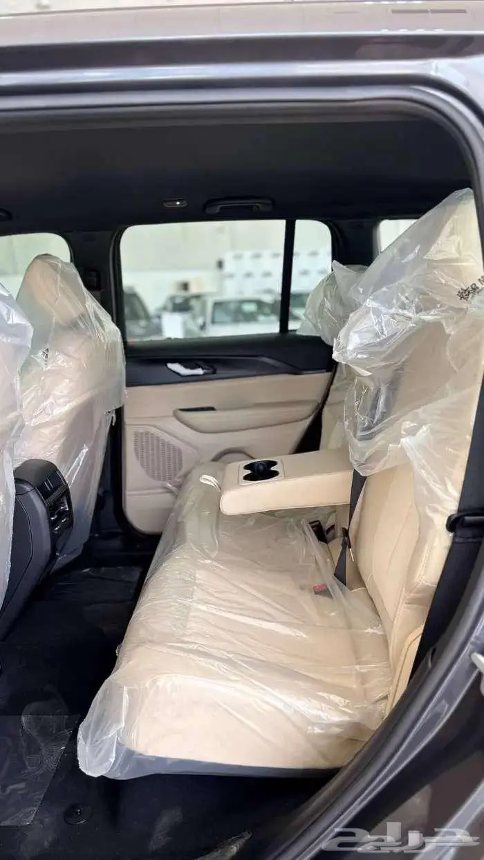 جيب جراند شيروكي لاريدو 2025 19