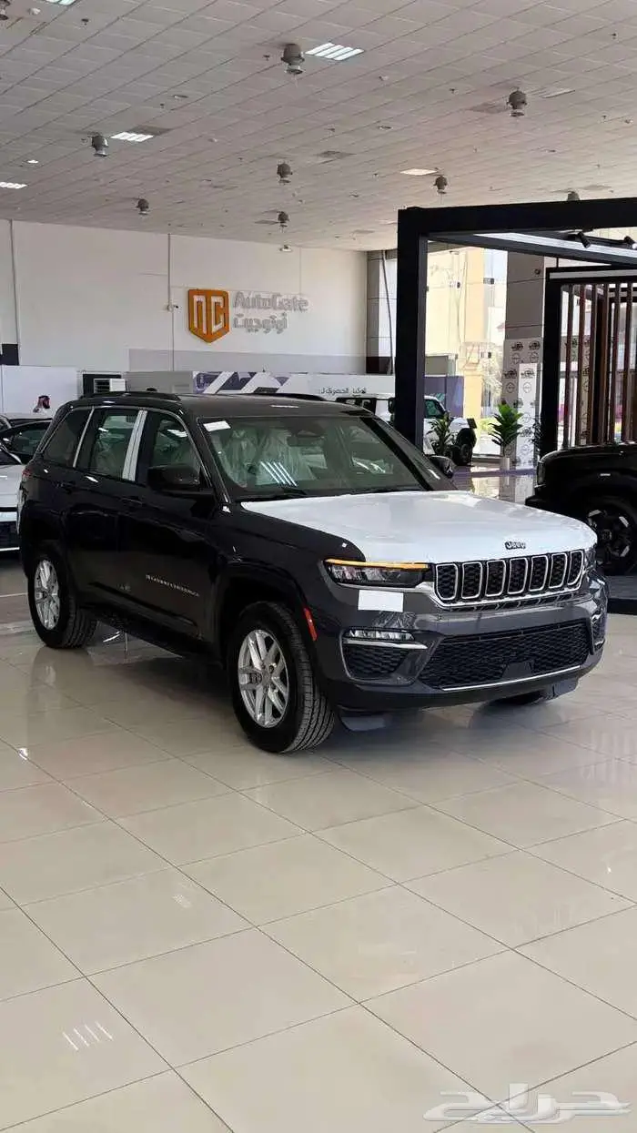 جيب جراند شيروكي لاريدو 2025 1