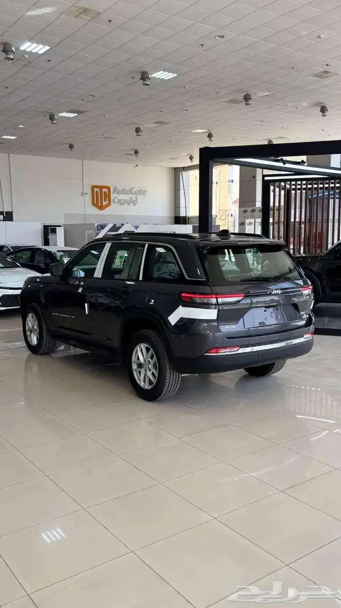 جيب جراند شيروكي لاريدو 2025 6