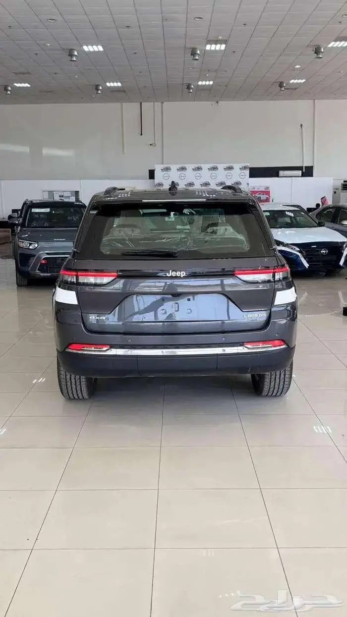 جيب جراند شيروكي لاريدو 2025 9