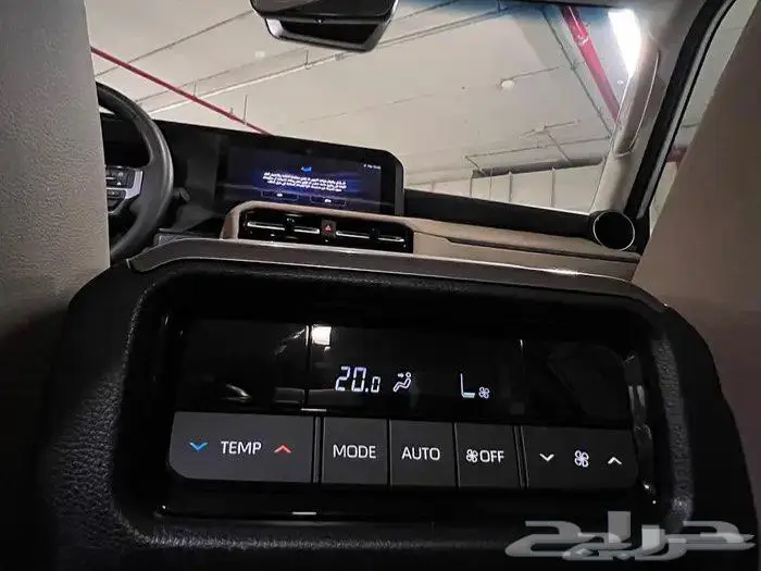 تويوتا برادو TXL3 بنزين عبداللطيف جميل 2025 35