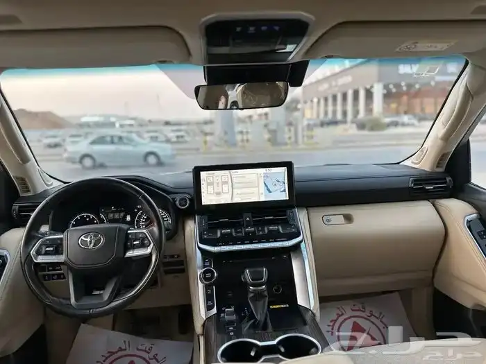 تويوتا لاندكروزر VXR فل كامل توين تيربو 2022 11