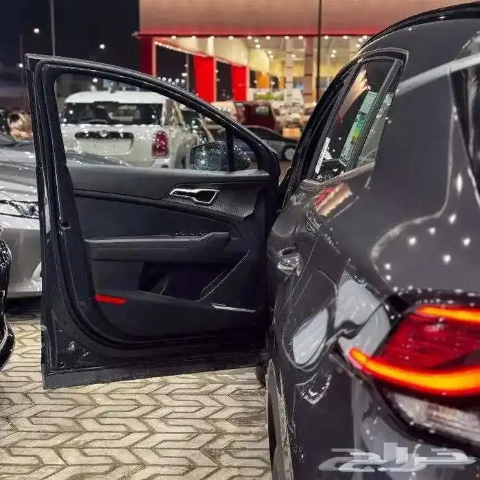 كيا سبورتاج نص فل ماكينة 1.6 سلوفاكى 2025 سعر خاص 2