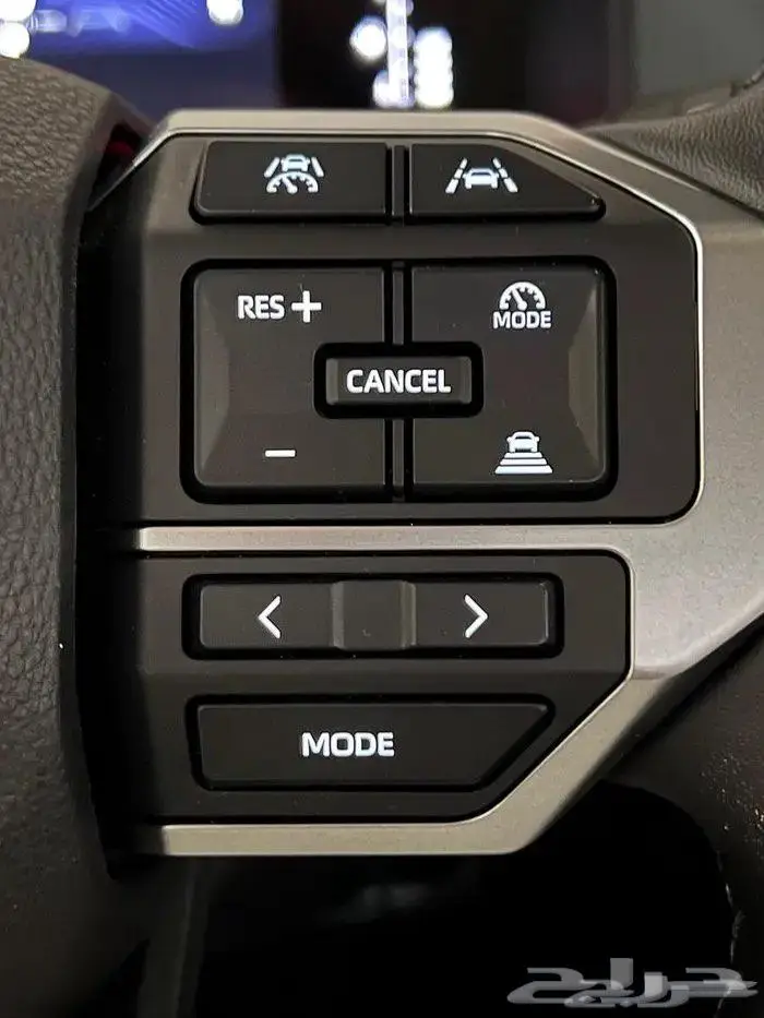 تويوتا برادو TXL3 بنزين عبداللطيف جميل 2025 36