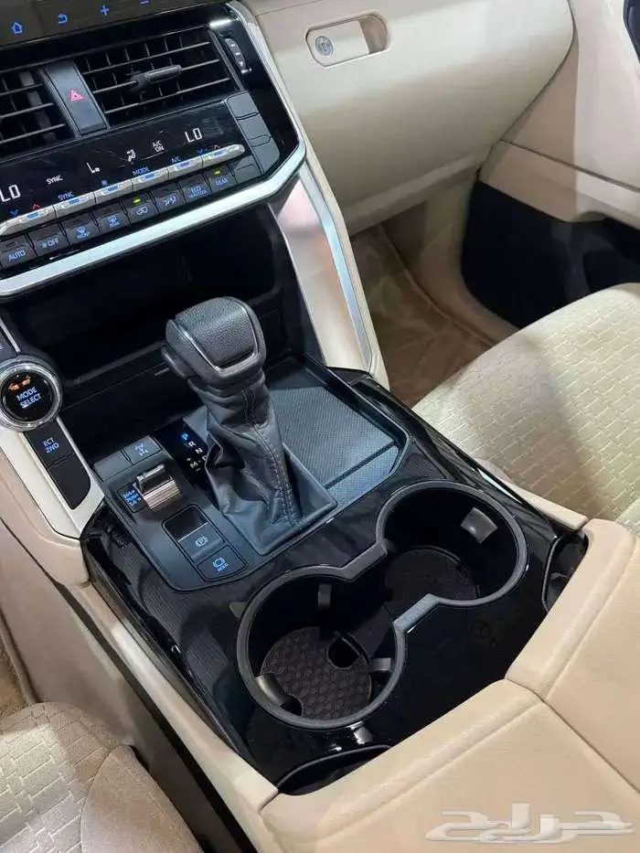 للبيع جيب لاندكروزر GXR-L2 سعودي 2023 ديزل ( عداد قليل ) 38