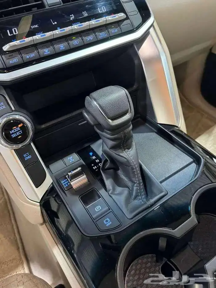 للبيع جيب لاندكروزر GXR-L2 سعودي 2023 ديزل ( عداد قليل ) 39