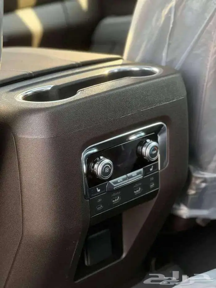 جي ام سي يوكن الفيشن 2025 17