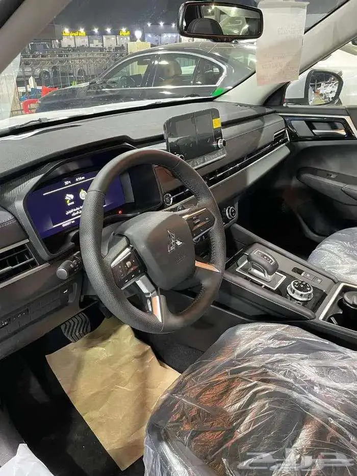 ميتسوبيشي اوتلاندر 2025 هاي لاين (كاش - تقسيط ) 8