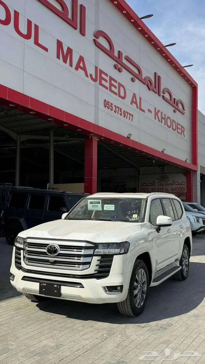 تويوتا لاندكروزر GXR L3 2026 لدى شركة عبدالمجيد الخضر 0
