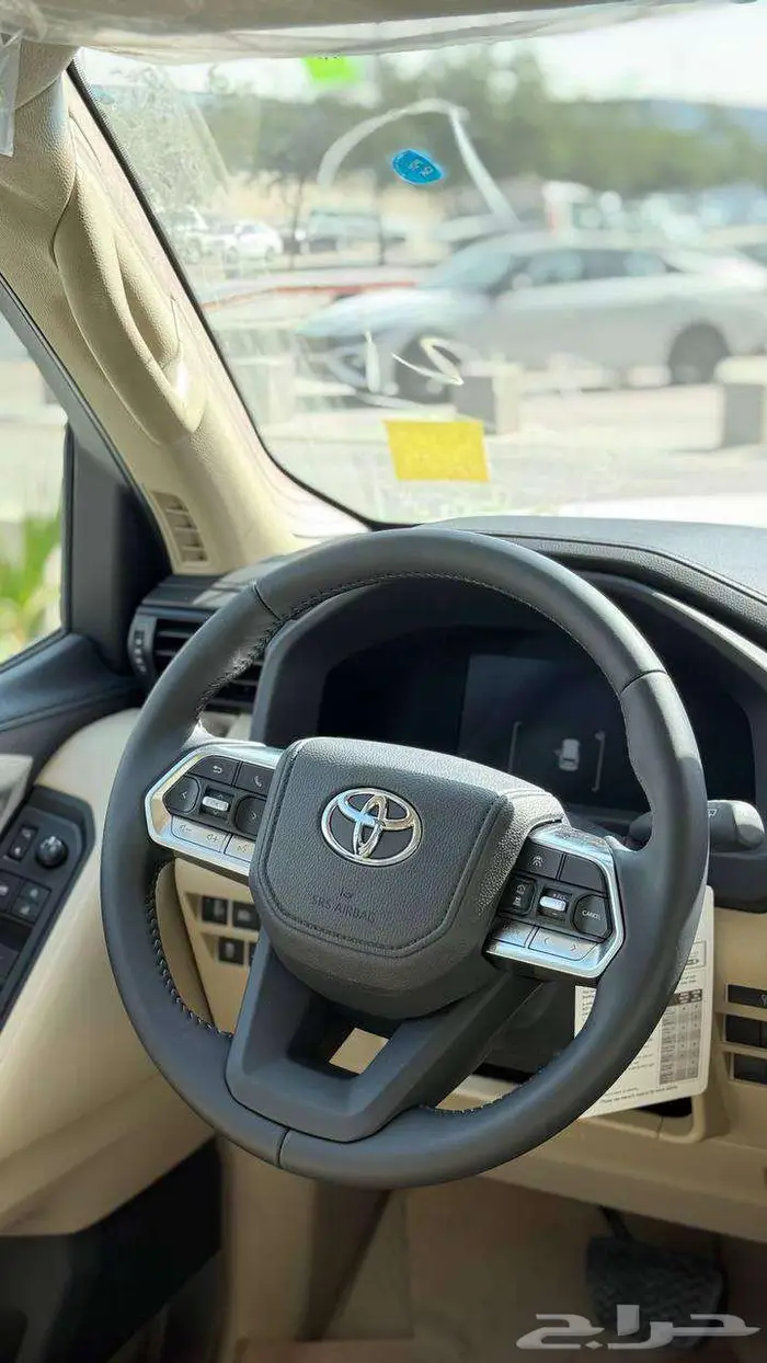 تويوتا لاندكروزر GXR L3 2026 لدى شركة عبدالمجيد الخضر 7