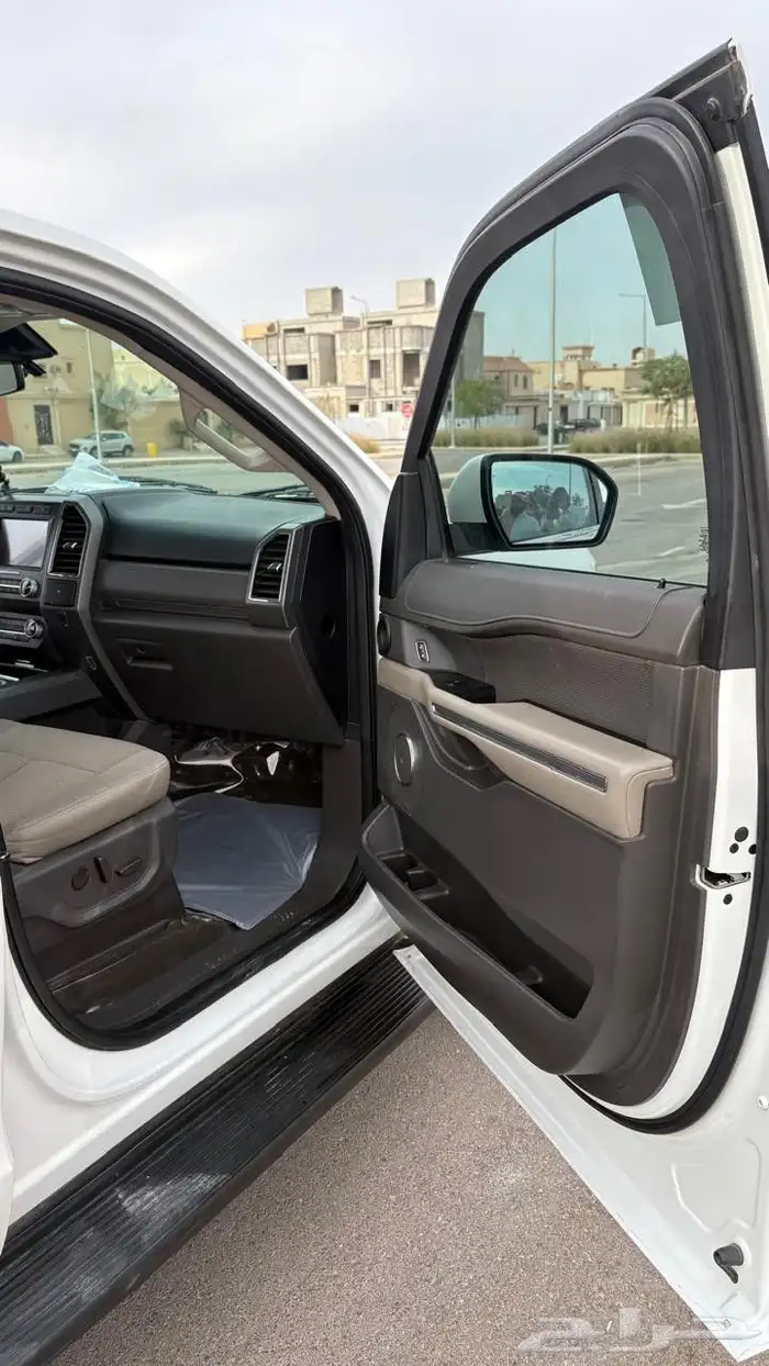 فورد اكسبديشن 2021 لعشاق النظيف المخزن 9