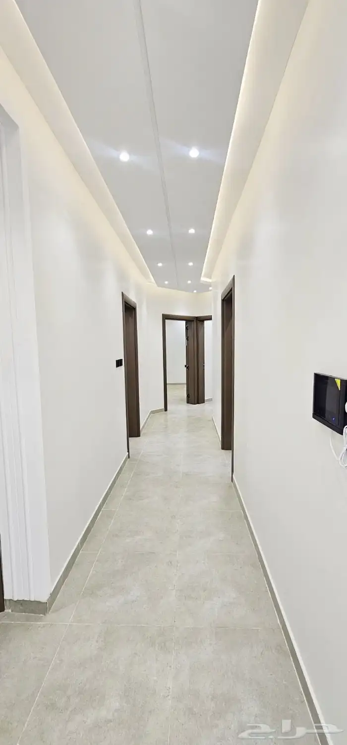 للبيع شقه 6 غرف مع سطح من 500 الف بالمحاله ابها 13