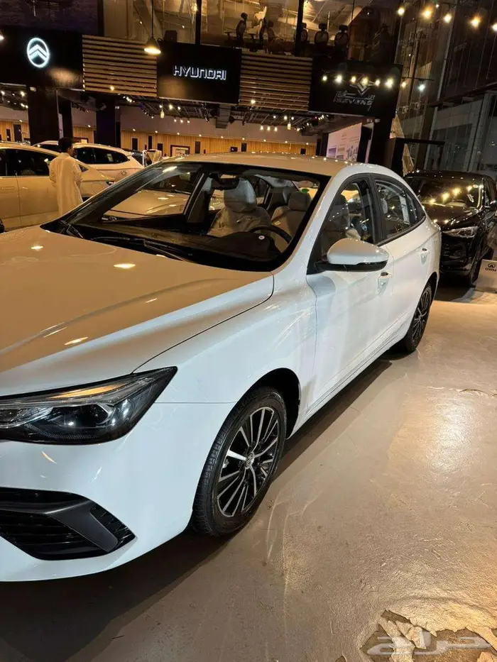 ام جي 5 استندر 2025 اقوى عروض نهاية السنة 2