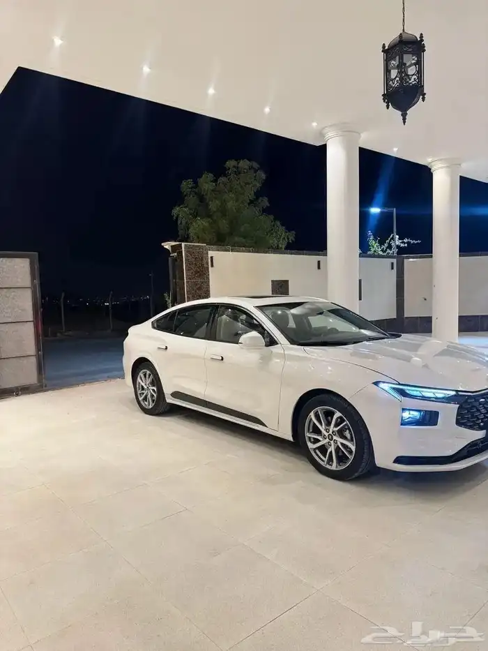 للبيع فورد تورس 2023 نص فل ترند 3